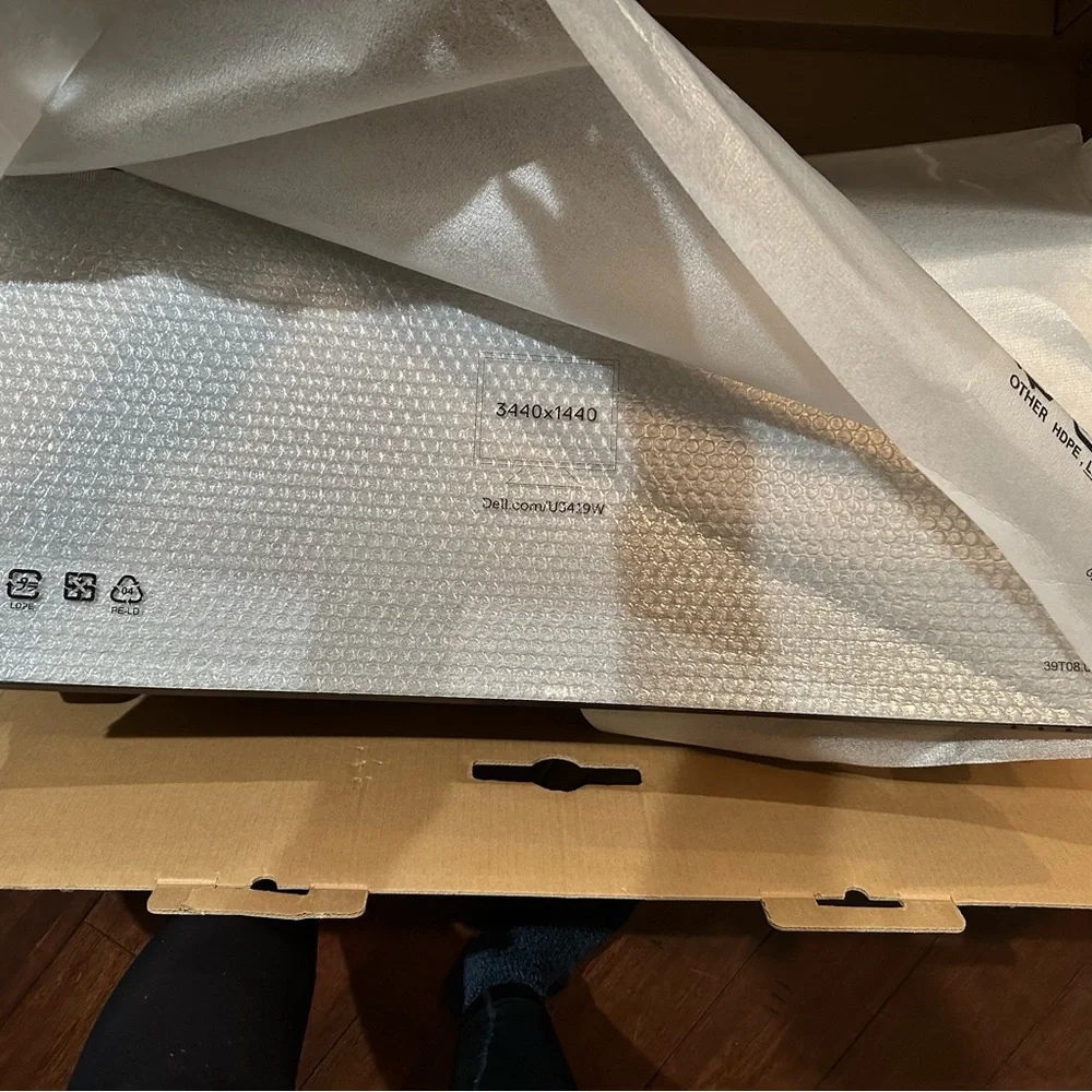 34inch NEW curve monitor still in box